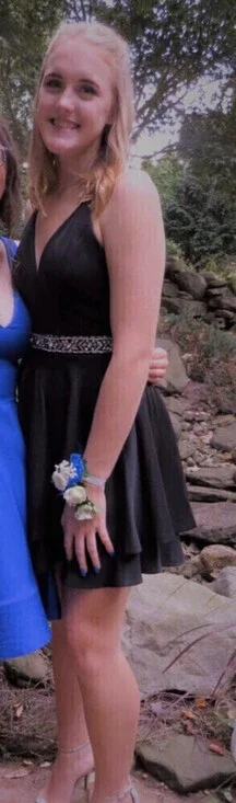 𝅺Dillard's Brand Formal Gown - Picture 10 of 10